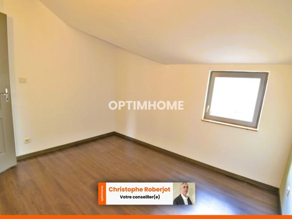 DUPLEX rénové en hyper centre-ville piétonnier