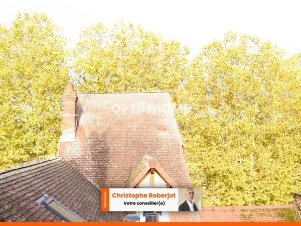 DUPLEX rénové en hyper centre-ville piétonnier