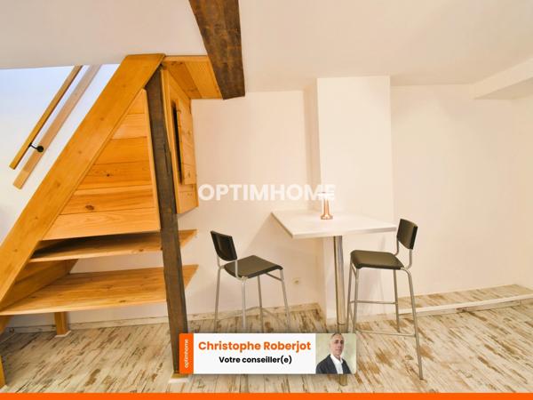 DUPLEX rénové en hyper centre-ville piétonnier