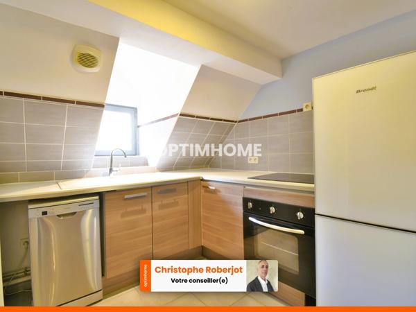 DUPLEX rénové en hyper centre-ville piétonnier