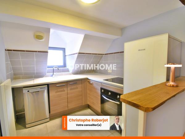 DUPLEX rénové en hyper centre-ville piétonnier