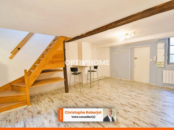 DUPLEX rénové en hyper centre-ville piétonnier