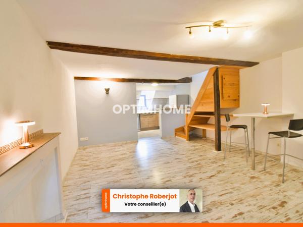 DUPLEX rénové en hyper centre-ville piétonnier