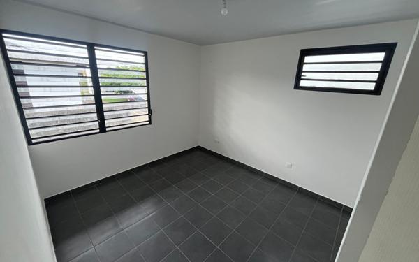 Maison à vendre    4 pièces •  Macouria