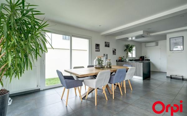 Maison à vendre    4 pièces • 100 m2 Vénissieux
