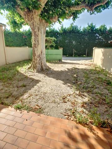 MAISON MITOYENNE - COUR CLOTUREE