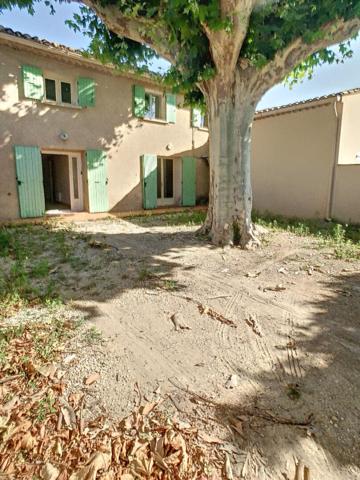 MAISON MITOYENNE - COUR CLOTUREE