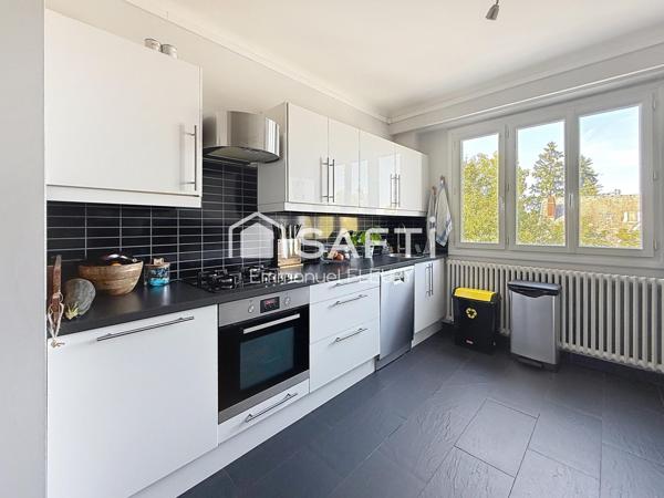 Quartier St Félix-Rond Point de Rennes, 3 chambres 109 M2 avec double garage et caves