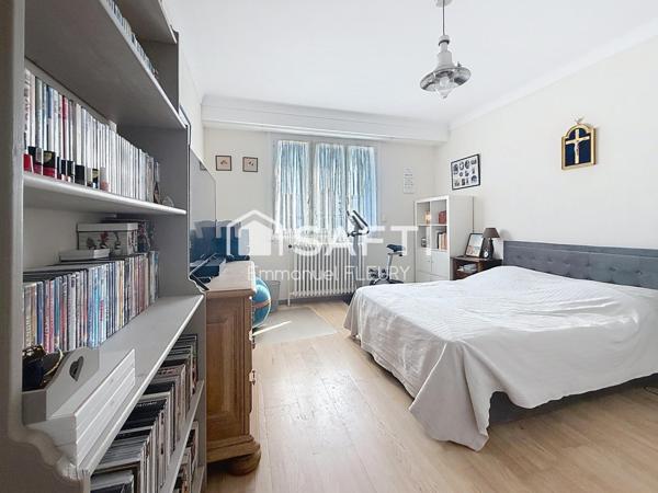 Quartier St Félix-Rond Point de Rennes, 3 chambres 109 M2 avec double garage et caves