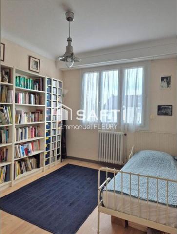 Quartier St Félix-Rond Point de Rennes, 3 chambres 109 M2 avec double garage et caves