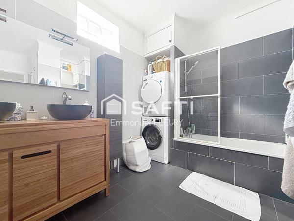 Quartier St Félix-Rond Point de Rennes, 3 chambres 109 M2 avec double garage et caves