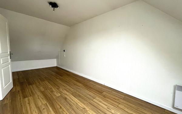 Maison à vendre    4 pièces • 96,27 m2 Crèvecoeur-le-Grand