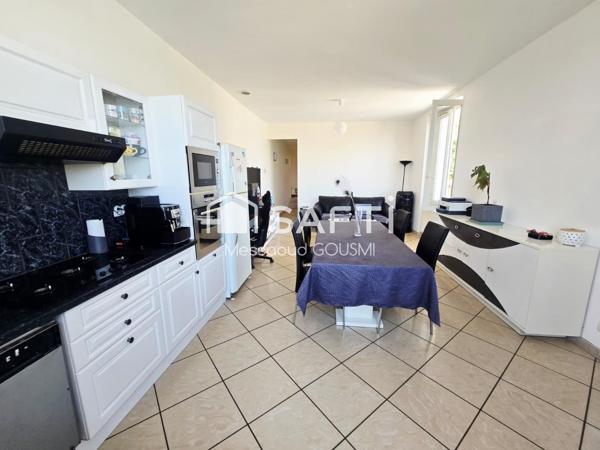 MAISON 3 PIÈCES – GRANDE TERRASSE DE 110 M² – GARAGE – TOUT À PIED