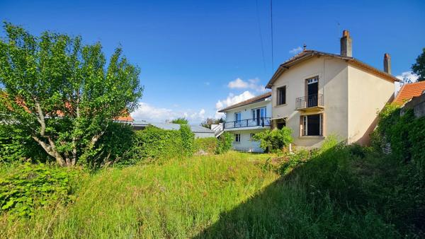 Ensemble immobilier composé de 2 maisons à vendre 10 pièces SEMEAC (65)