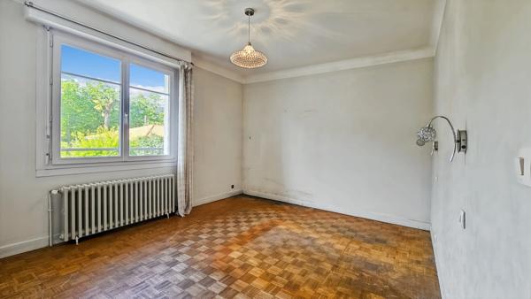 Ensemble immobilier composé de 2 maisons à vendre 10 pièces SEMEAC (65)