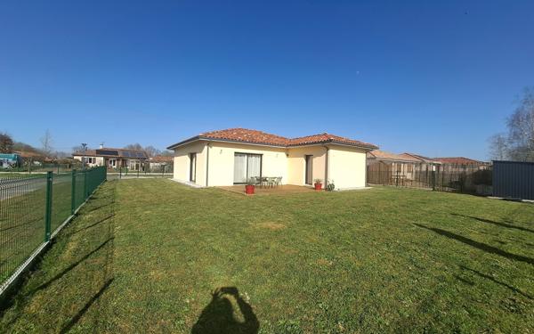 Maison à louer    4 pièces •  Bascons