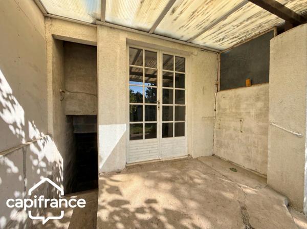 Thouars (79) Maison à rénover 68 m² – 2 chambres + bureau – jardin clos 305 m² – garage – cave