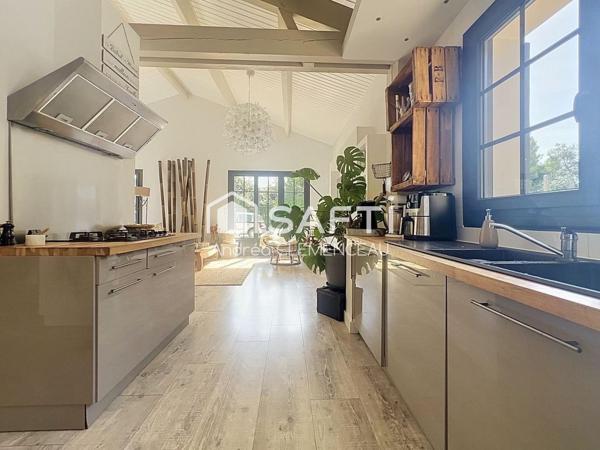 À vendre- Maison familiale de caractère avec dépendance