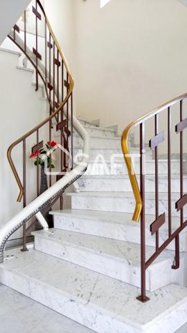 Maison T6 de 205m² 4 chambres et son balcon traversant avec vue sur le Cagire, son jardin de 675m², garage de 18m²