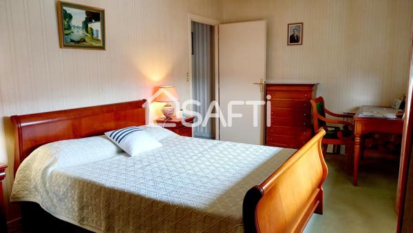 Maison T6 de 205m² 4 chambres et son balcon traversant avec vue sur le Cagire, son jardin de 675m², garage de 18m²