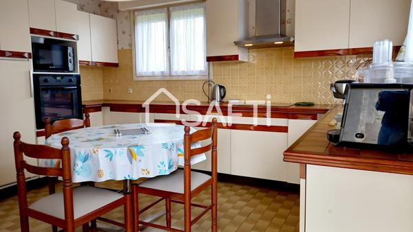 Maison T6 de 205m² 4 chambres et son balcon traversant avec vue sur le Cagire, son jardin de 675m², garage de 18m²