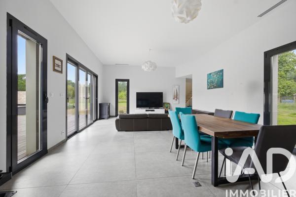 Maison à vendre 5 pièces 164,52 m² Mérignac