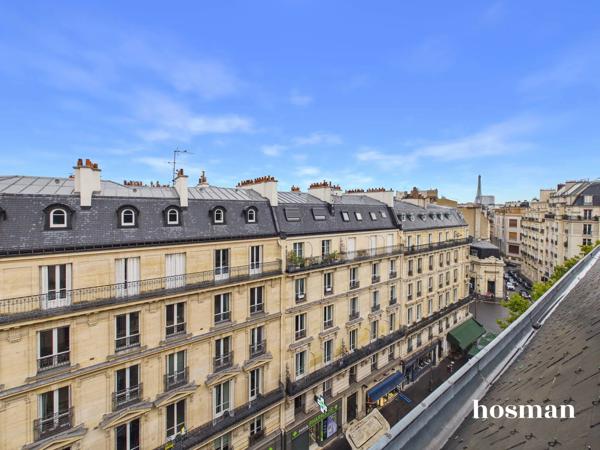 Studio 1 pièce 13 m² - Rue Jean de la Fontaine - Vue Tour Eiffel, Dernier étage
