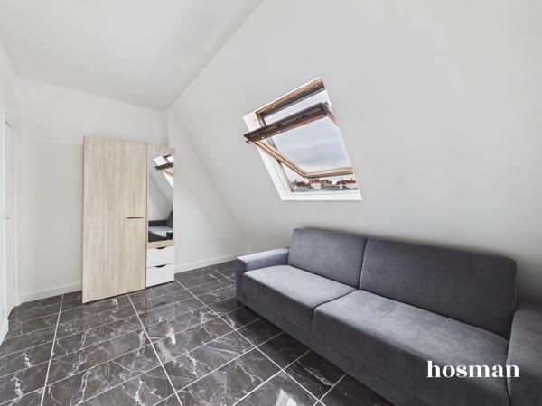 Studio 1 pièce 13 m² - Rue Jean de la Fontaine - Vue Tour Eiffel, Dernier étage