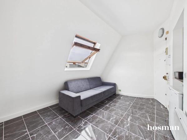 Studio 1 pièce 13 m² - Rue Jean de la Fontaine - Vue Tour Eiffel, Dernier étage