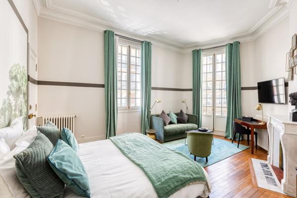 Vente Hôtel particulier Paris 16 15 Pièces 402.98 m²