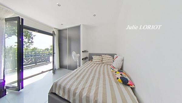 VILLA CONTEMPORAIRE 5 CHAMBRES