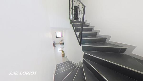 VILLA CONTEMPORAIRE 5 CHAMBRES