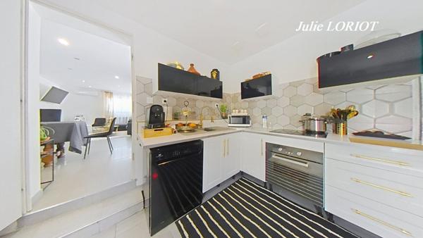 VILLA CONTEMPORAIRE 5 CHAMBRES