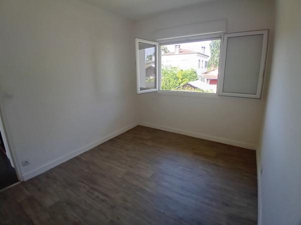 A LOUER Appartement T3 vide Mont De Marsan 2 chambres balcon