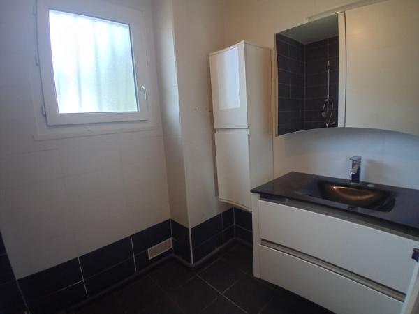 A LOUER Appartement T3 vide Mont De Marsan 2 chambres balcon