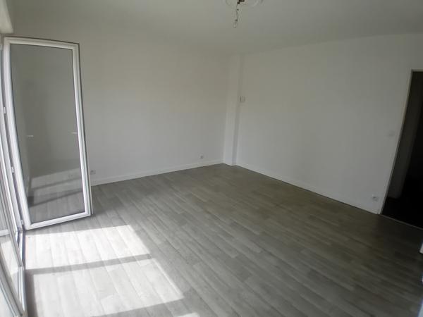 A LOUER Appartement T3 vide Mont De Marsan 2 chambres balcon