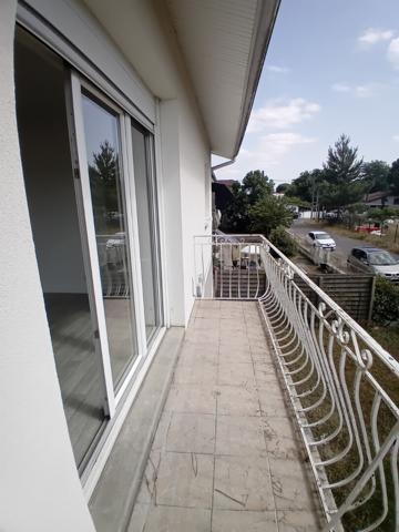 A LOUER Appartement T3 vide Mont De Marsan 2 chambres balcon