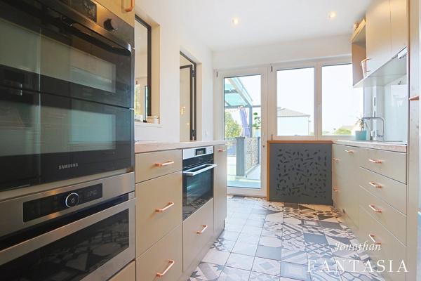 LA MAXE – Maison familiale de 230 m² au sol avec piscine chauffée et généreux espaces extérieurs