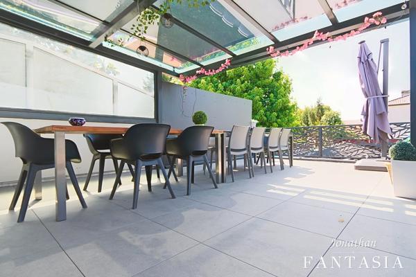 LA MAXE – Maison familiale de 230 m² au sol avec piscine chauffée et généreux espaces extérieurs