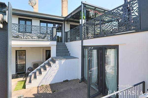 LA MAXE – Maison familiale de 230 m² au sol avec piscine chauffée et généreux espaces extérieurs