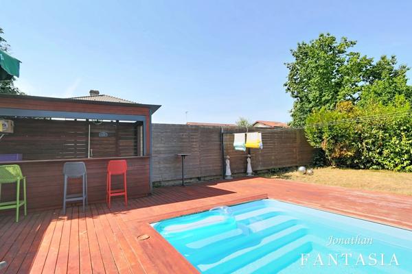LA MAXE – Maison familiale de 230 m² au sol avec piscine chauffée et généreux espaces extérieurs