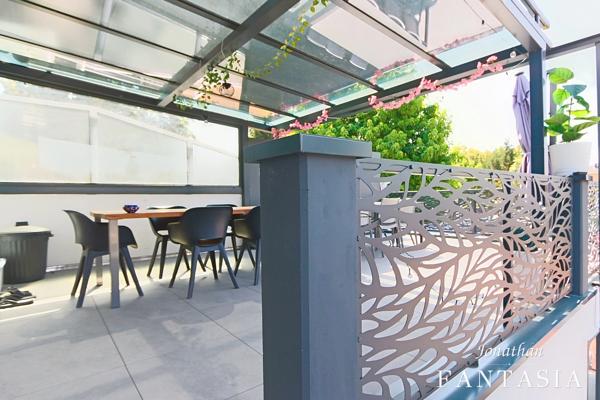 LA MAXE – Maison familiale de 230 m² au sol avec piscine chauffée et généreux espaces extérieurs