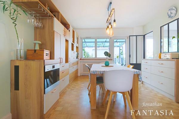 LA MAXE – Maison familiale de 230 m² au sol avec piscine chauffée et généreux espaces extérieurs
