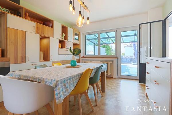 LA MAXE – Maison familiale de 230 m² au sol avec piscine chauffée et généreux espaces extérieurs
