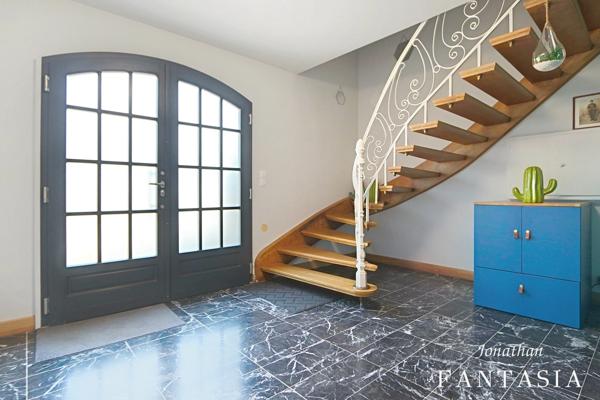 LA MAXE – Maison familiale de 230 m² au sol avec piscine chauffée et généreux espaces extérieurs