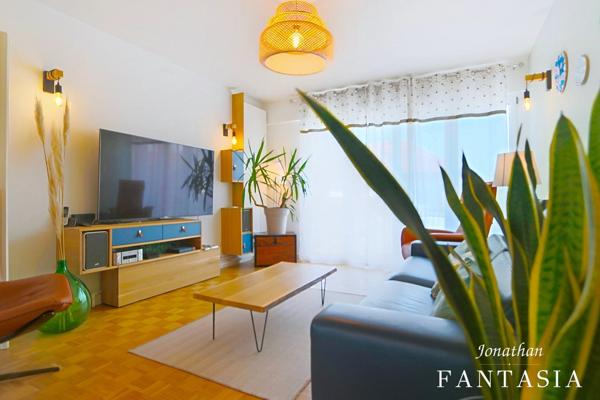LA MAXE – Maison familiale de 230 m² au sol avec piscine chauffée et généreux espaces extérieurs