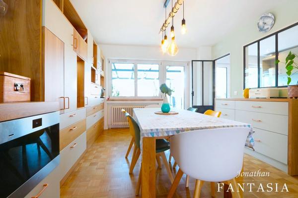 LA MAXE – Maison familiale de 230 m² au sol avec piscine chauffée et généreux espaces extérieurs