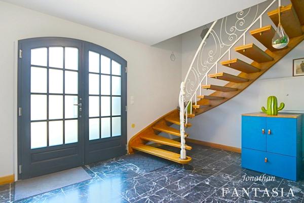 LA MAXE – Maison familiale de 230 m² au sol avec piscine chauffée et généreux espaces extérieurs