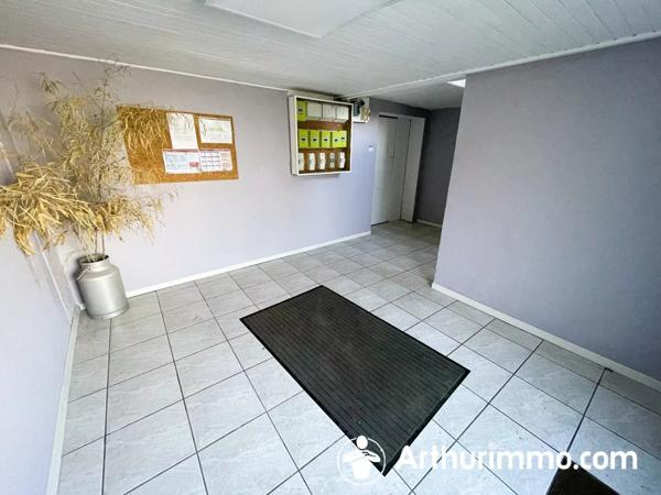 Vente                                                      Appartement
                        
                     2 pièces                      58 m2                     à Mandeure