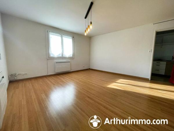 Vente                                                      Appartement
                        
                     2 pièces                      58 m2                     à Mandeure